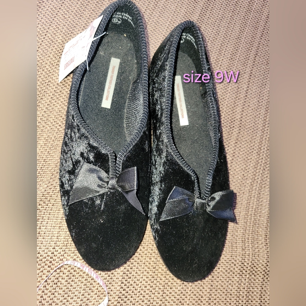 Women's Black Velvet Slip-On Slipers